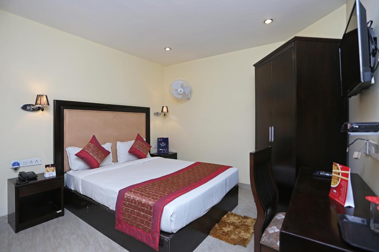 Oyo 714 Hotel De Plaza Nuova Delhi Esterno foto