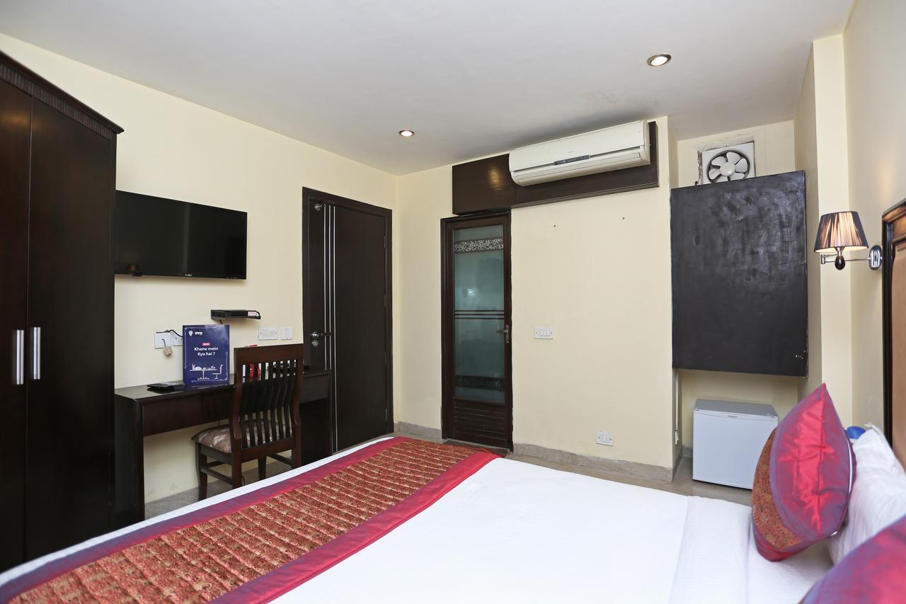 Oyo 714 Hotel De Plaza Nuova Delhi Esterno foto